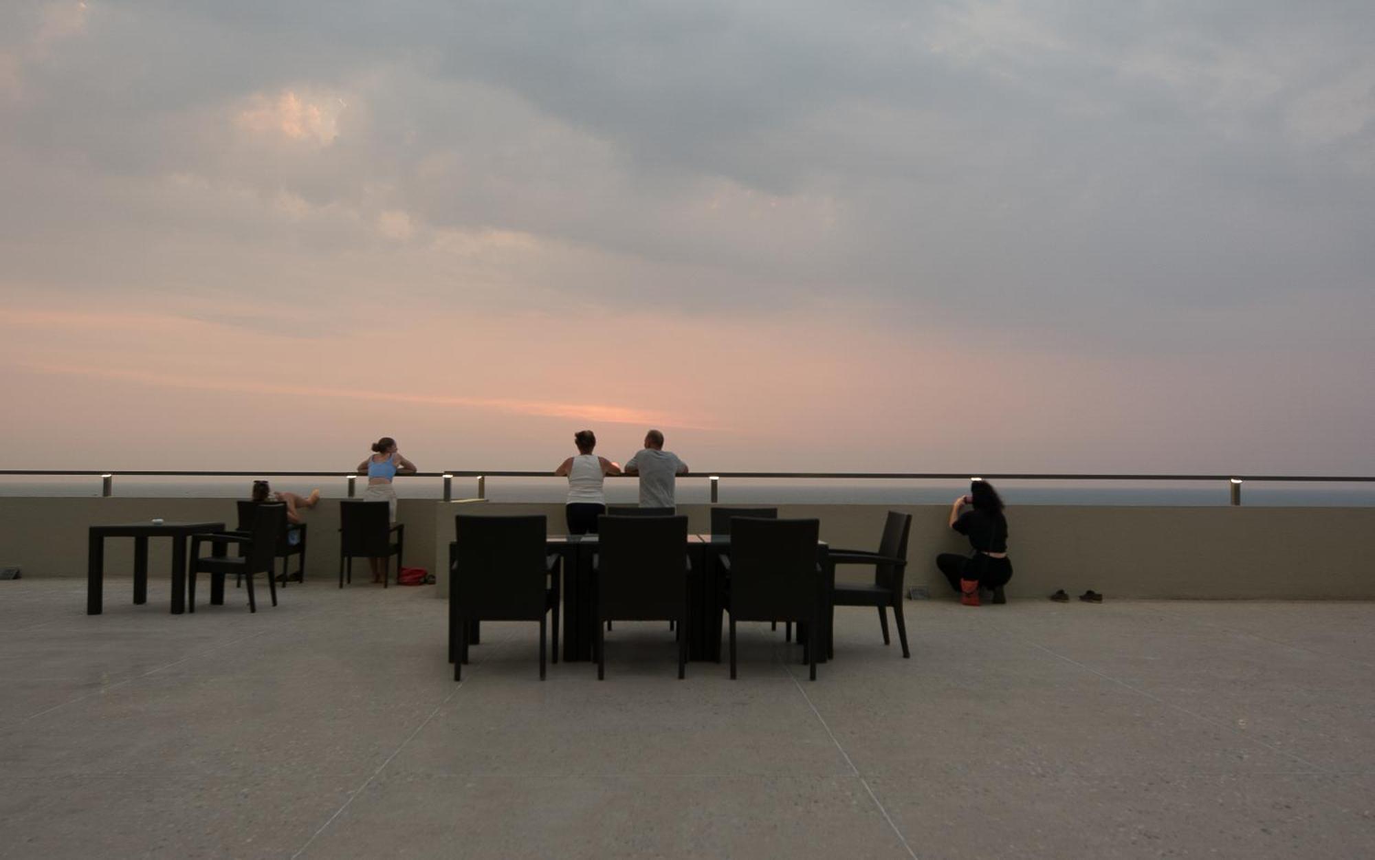 尼甘布Sea Breeze Heaven Residencies By Cocotech公寓 外观 照片